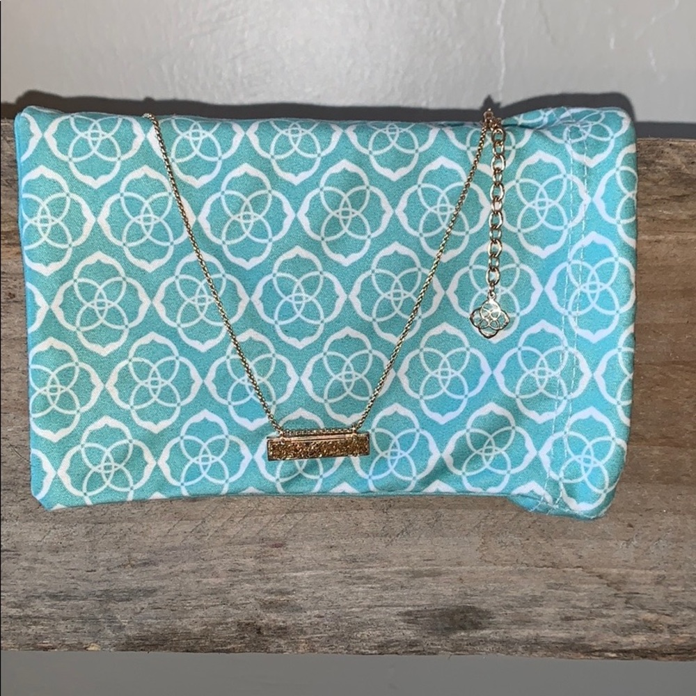 KENDRA SCOTT NECKLACE!